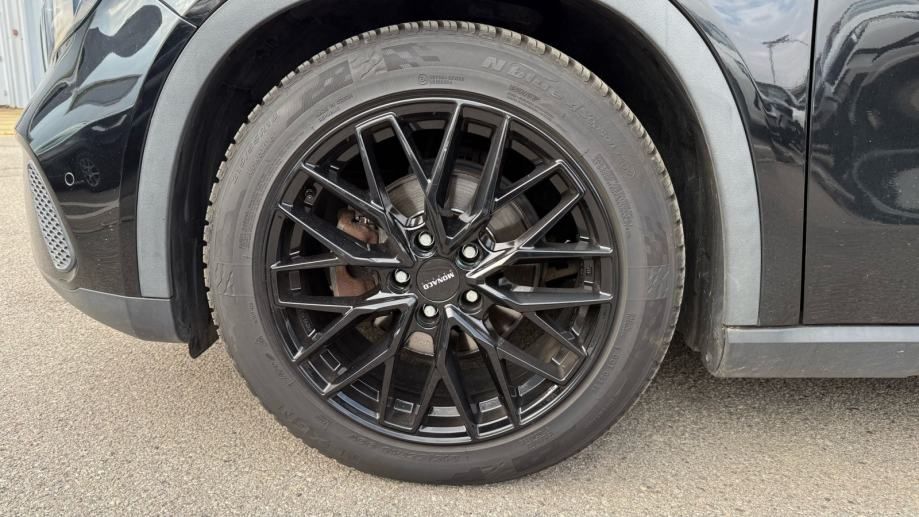 mercedes-benz gla 200 automatik 115kw - slika 17