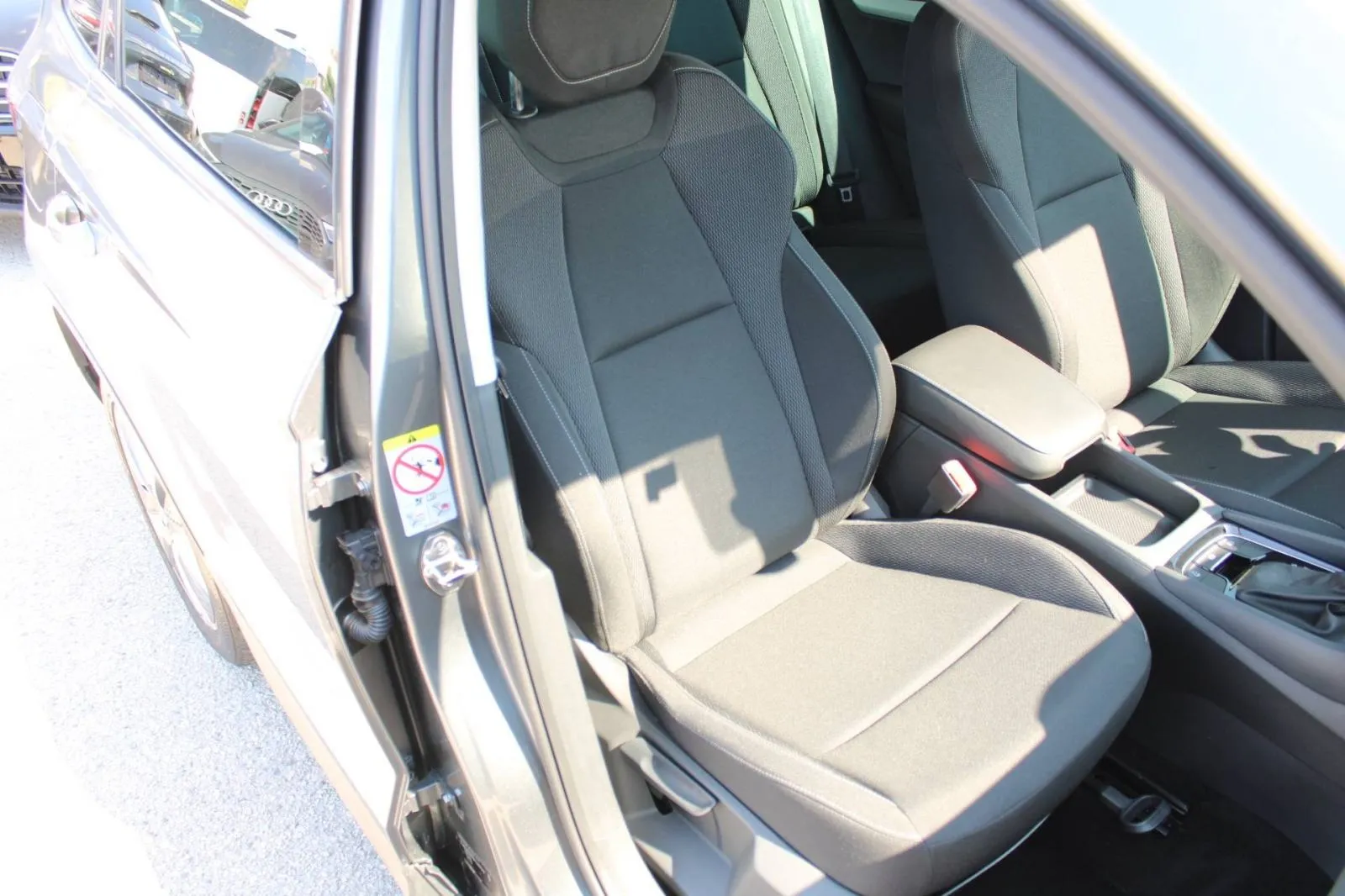 škoda karoq 1.5 tsi dsg *led, navigacija, kamera* - slika 10