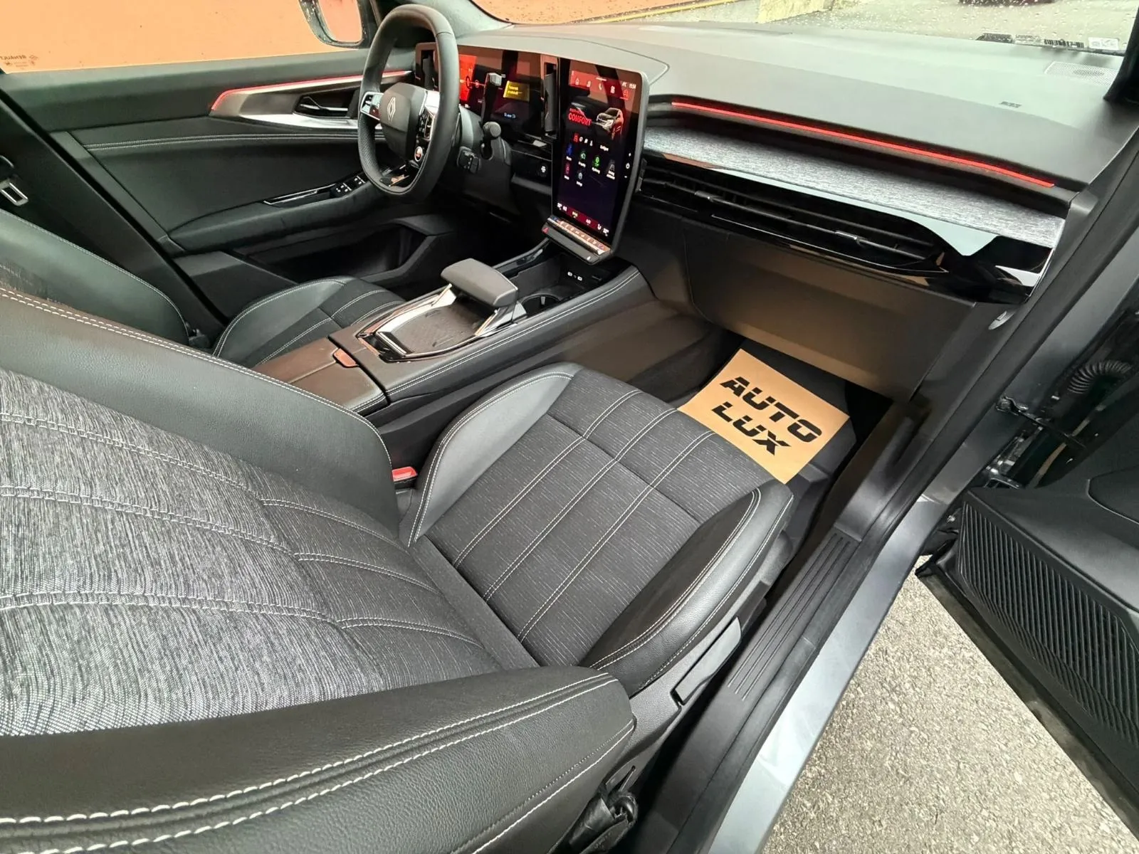 renault austral 1.2 e tech automatik •2025g•full hybrid 200gsr2 techno - slika 16