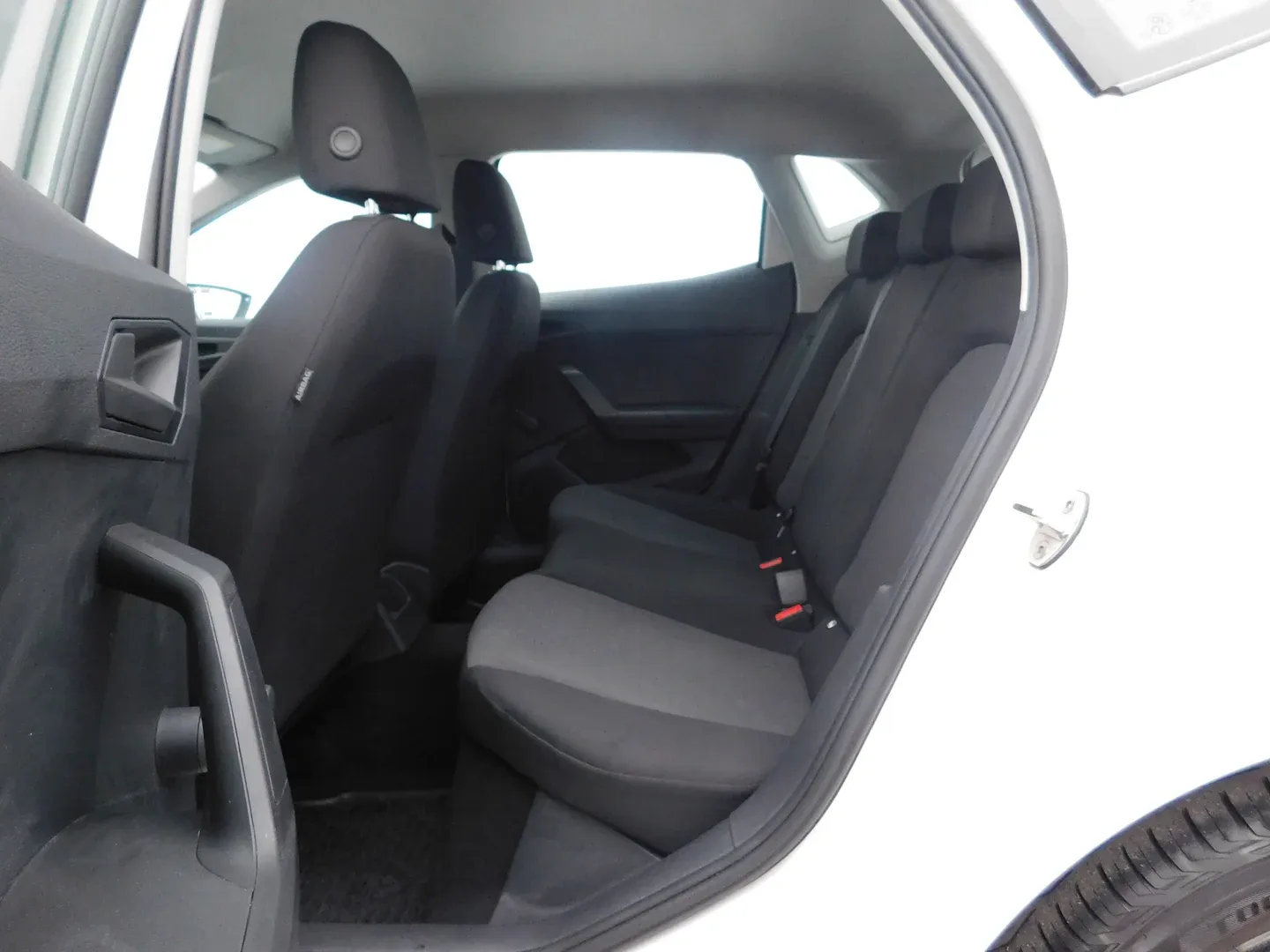 06023 seat ibiza 1.0 mpi 55kw reference - slika 9