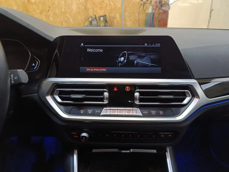 bmw serija 3 touring 318d - slika 9
