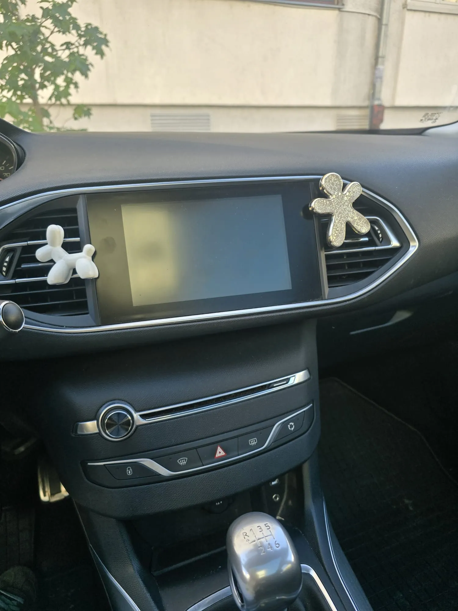 peugeot 308 1.6 bluehdi 120 ks, 2016. godište – allure - slika 8
