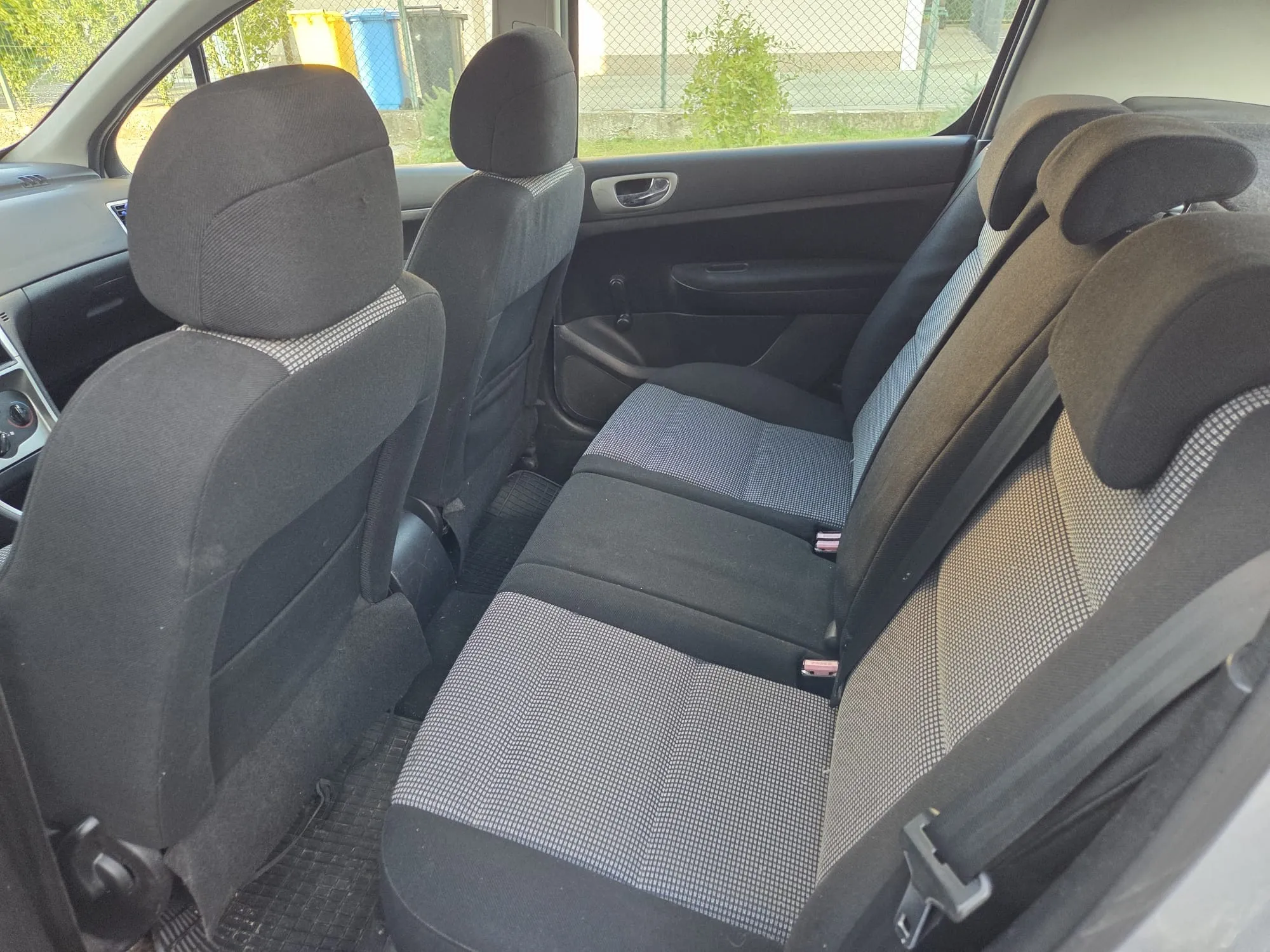 peugeot 307 1.4 hdi 2005. godište - 1. vlasnik - redovno održavan - slika 8