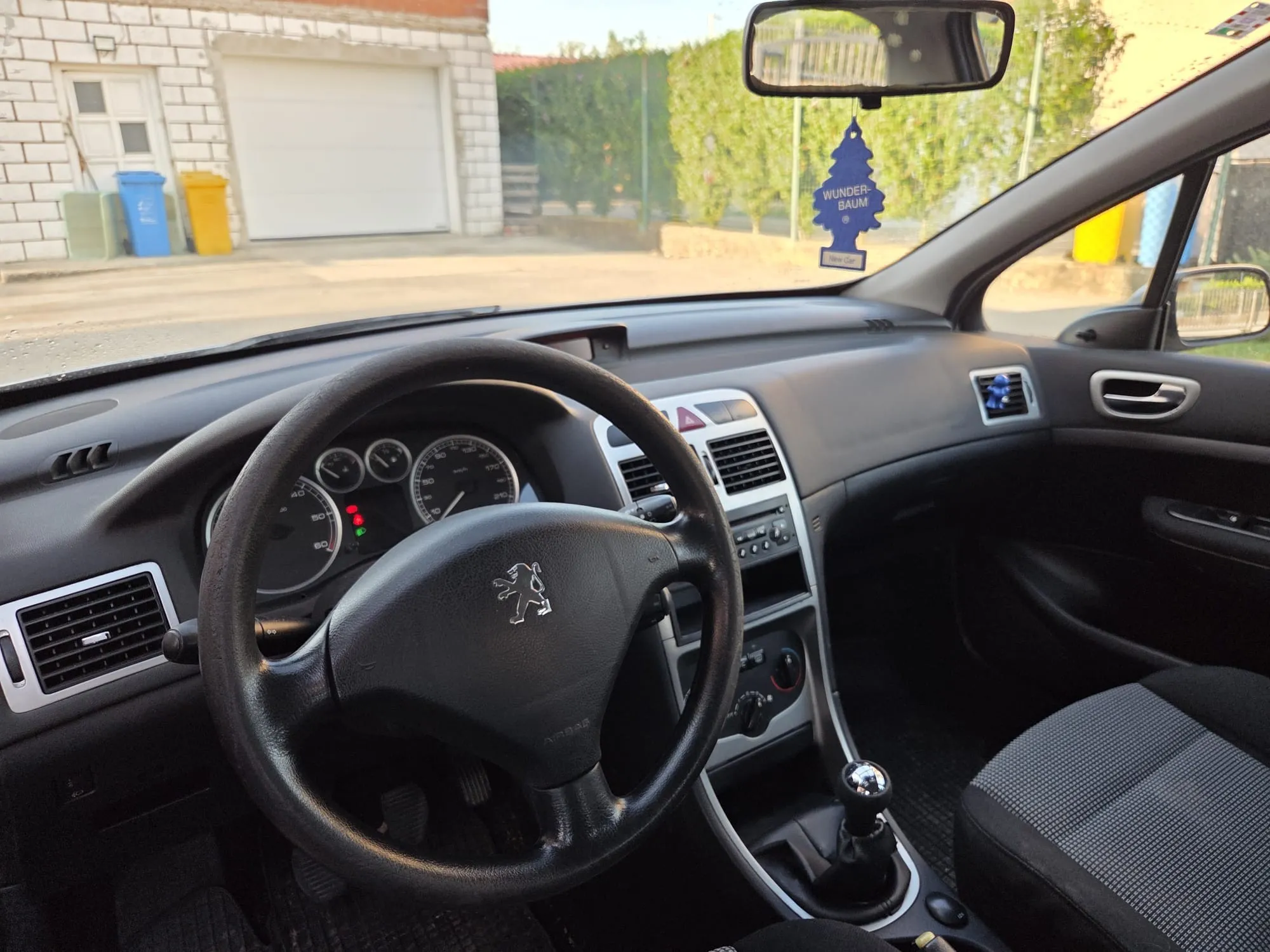 peugeot 307 1.4 hdi 2005. godište - 1. vlasnik - redovno održavan - slika 7