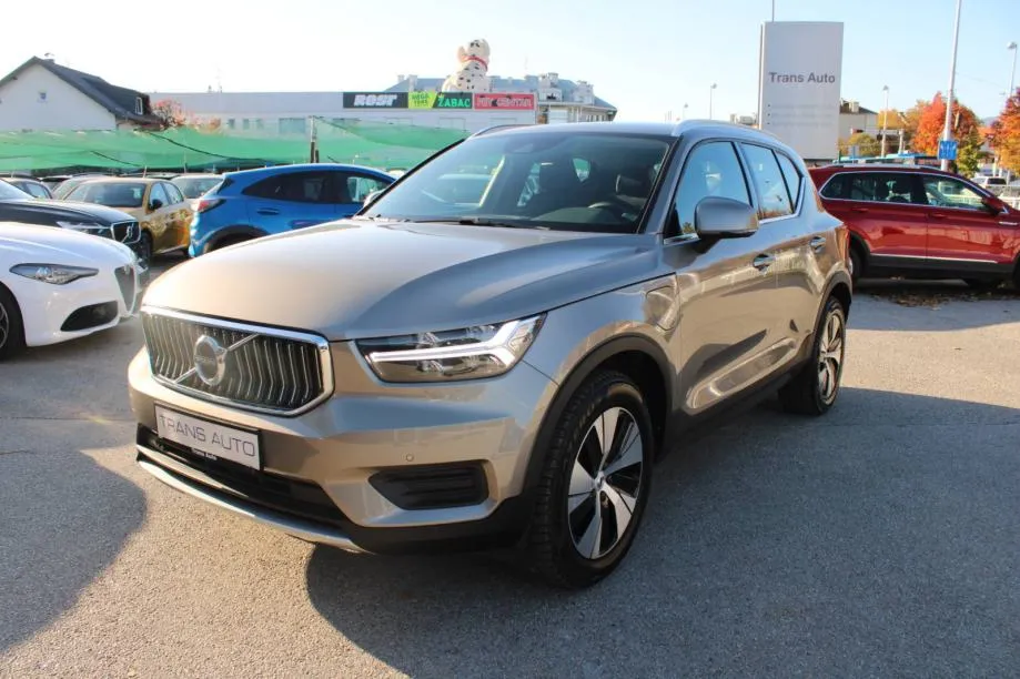 Volvo XC40 T5 Plug-in Hybrid AUTOMATIK *LED, NAVIGACIJA, KAMERA - Zagreb