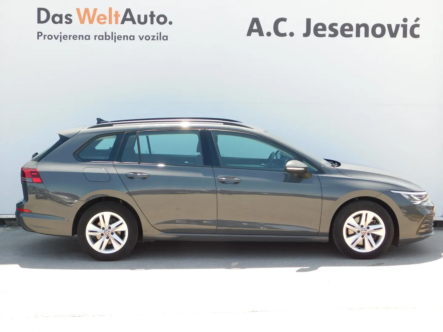 12352 volkswagen golf variant 2.0 tdi dsg life - slika 4