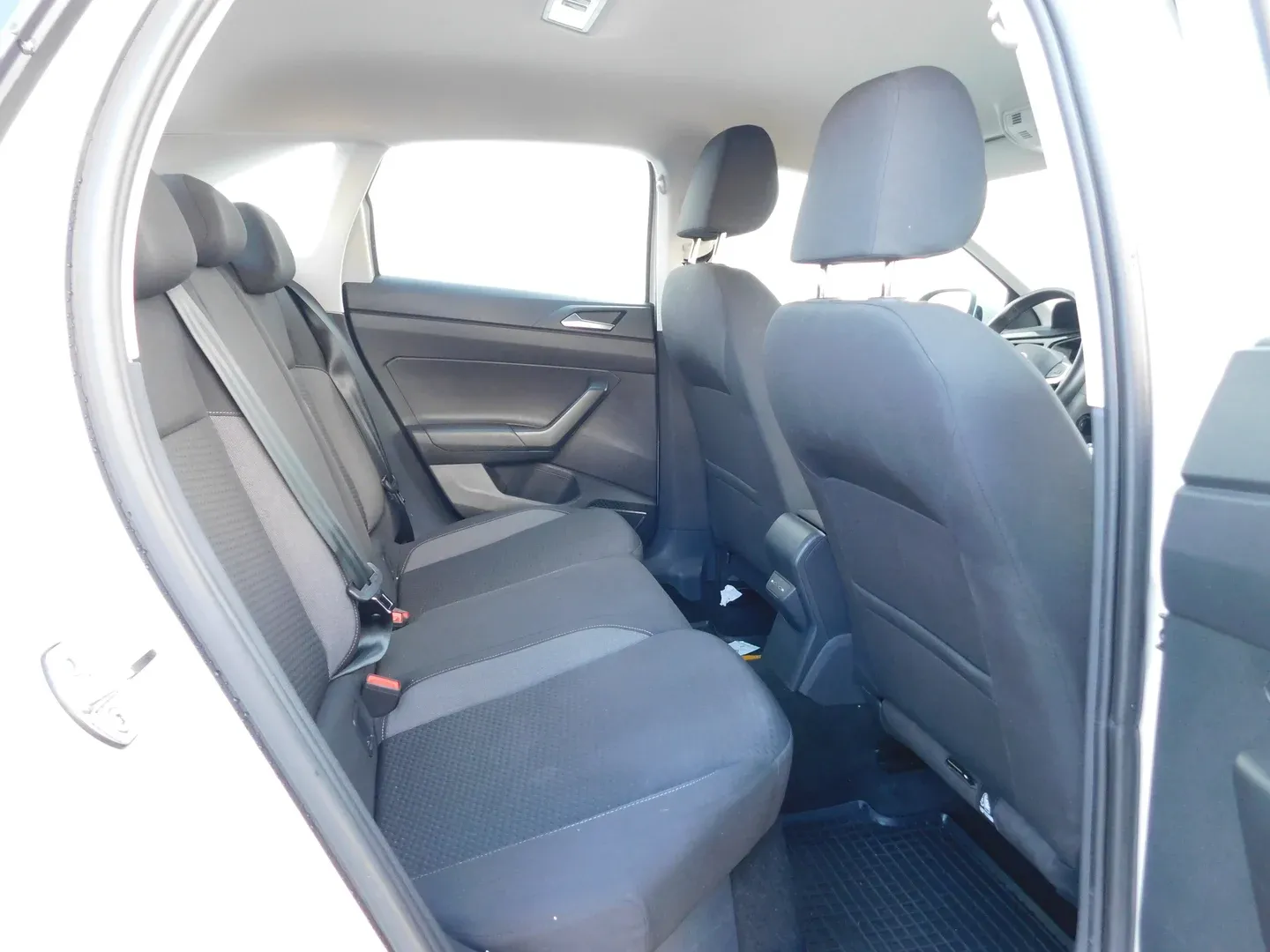 10162 volkswagen taigo 1.0 tsi dsg life - slika 12