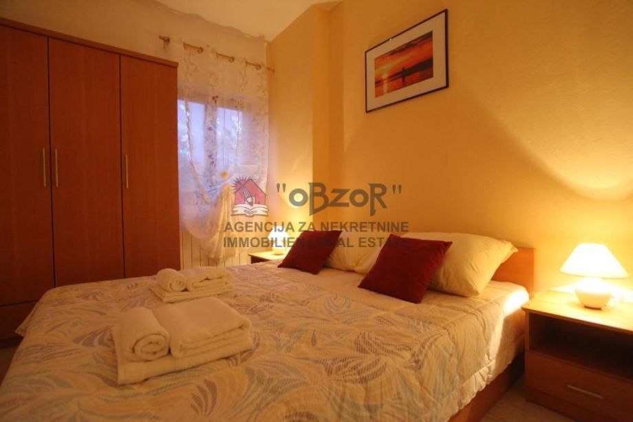sukošan-apartmanska kuća sa 7 apartmana - slika 9