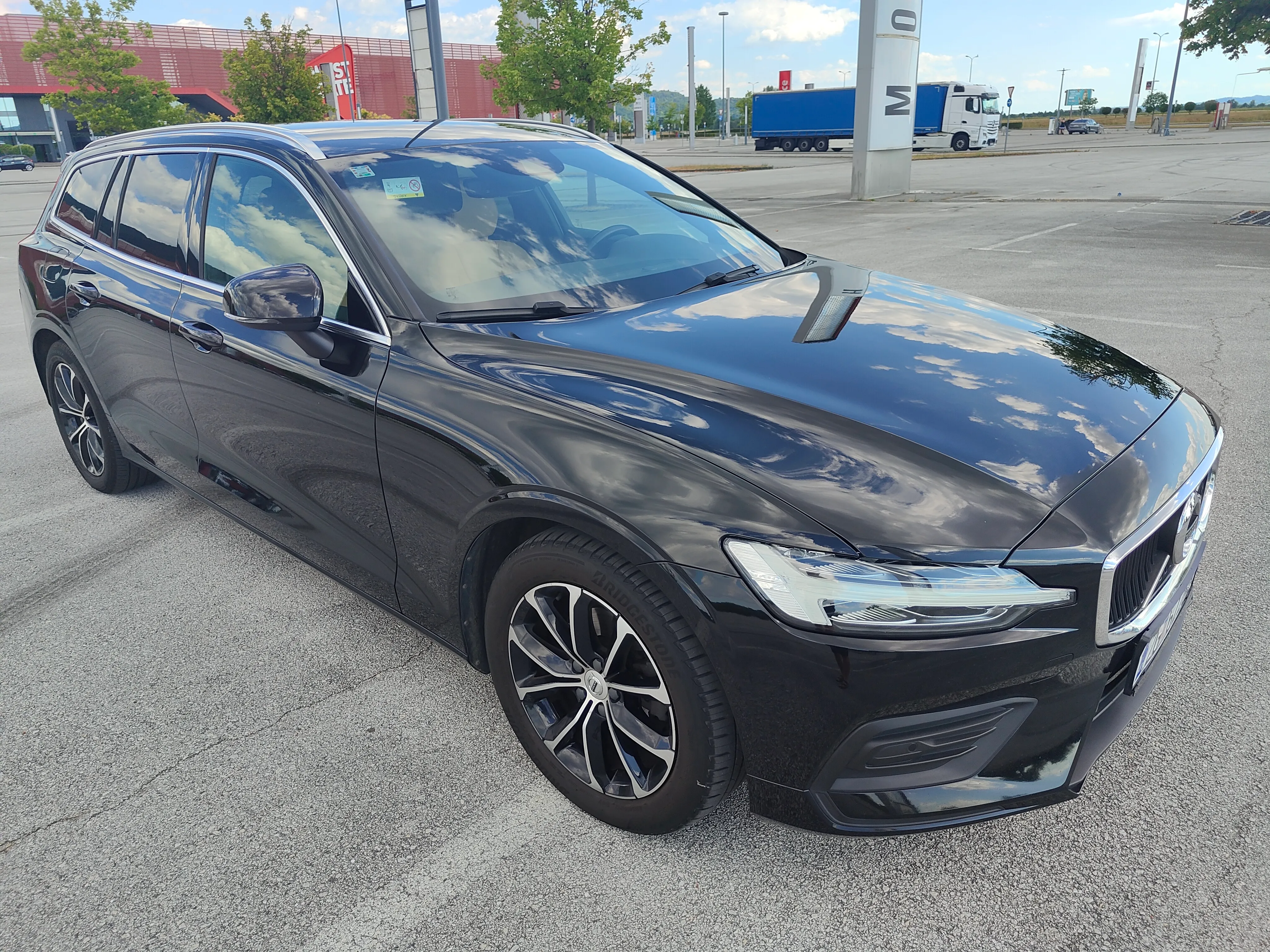 volvo v60 d3 (150 ks), 2019. harman kardon - slika 13