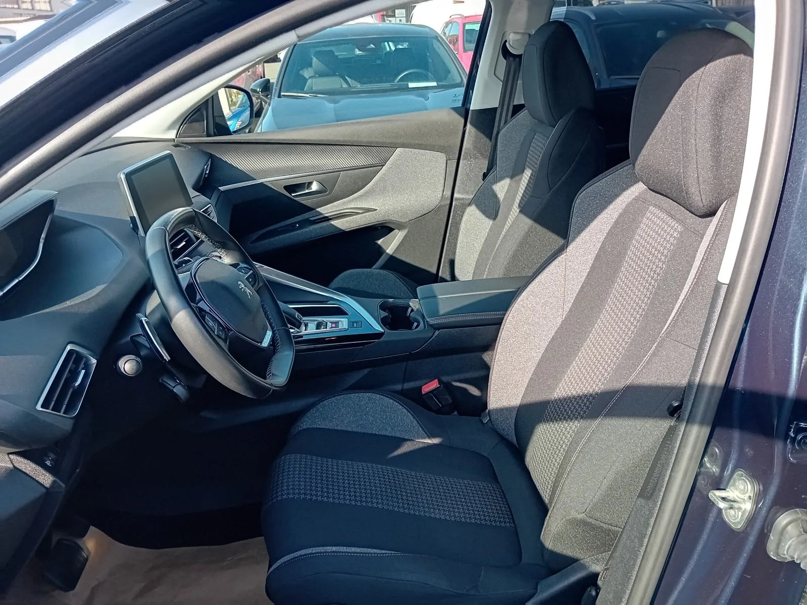 peugeot 5008 1,5 bluehdi automatik,do 2 godine jamstva,u sustavu pdv-a - slika 11