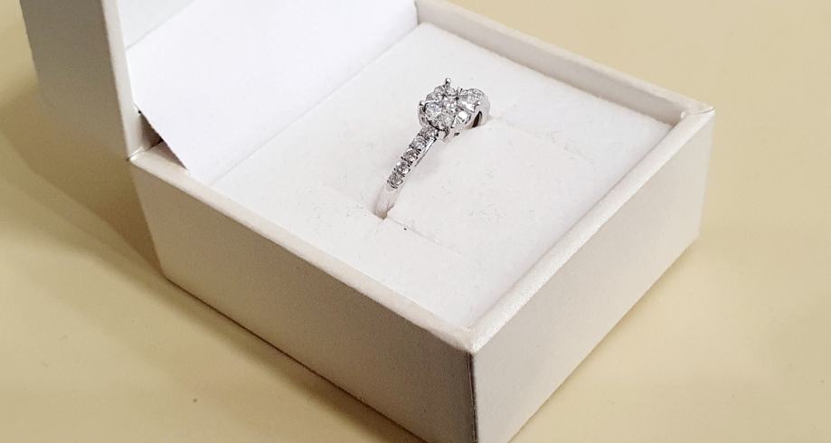 zlatni prsten s dijamantima 18k 2,28g ***do 24 rate*** r1! - slika 2
