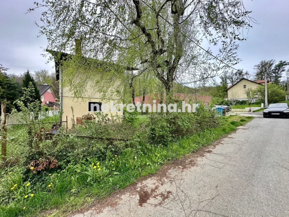 prodaja - kuća za rušenje 46m2 - građevinsko zemljište 926m2 (prodaja) - slika 2