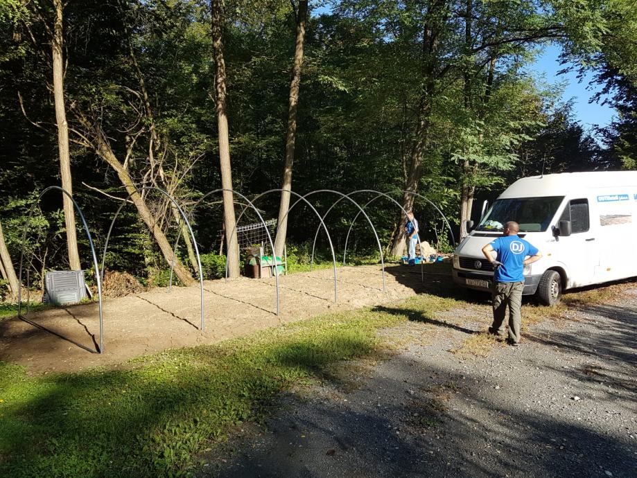 plastenik tunel 4 m širine sa rolo vratima - slika 4