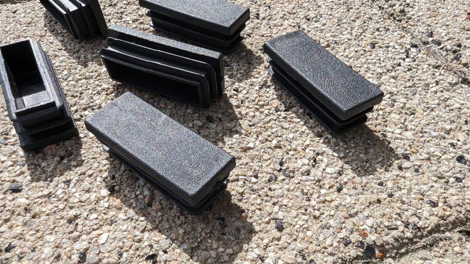 plastični poklopci 20x50mm - slika 3