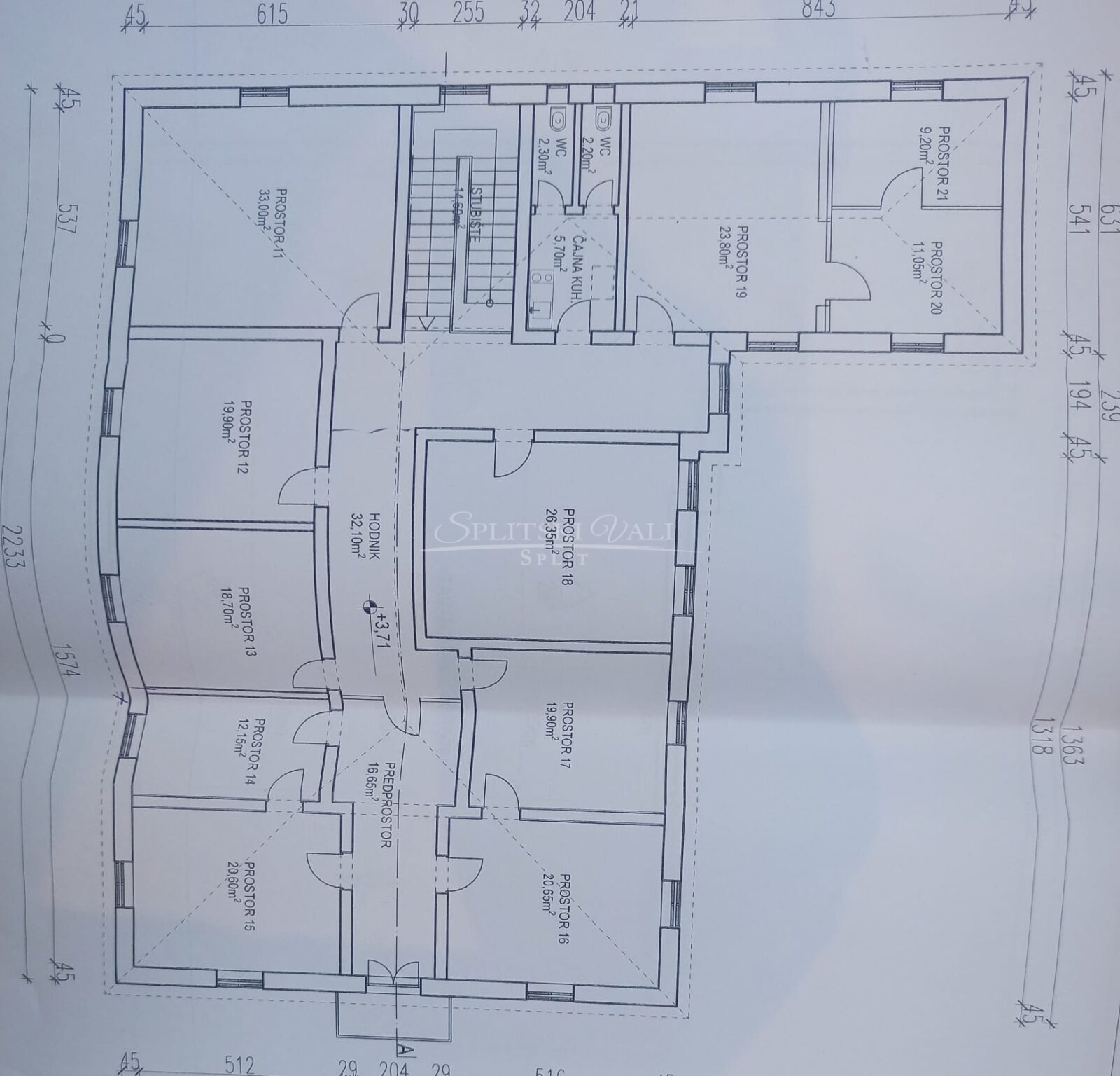 solin-poslovna zgrada 807m2 - slika 2