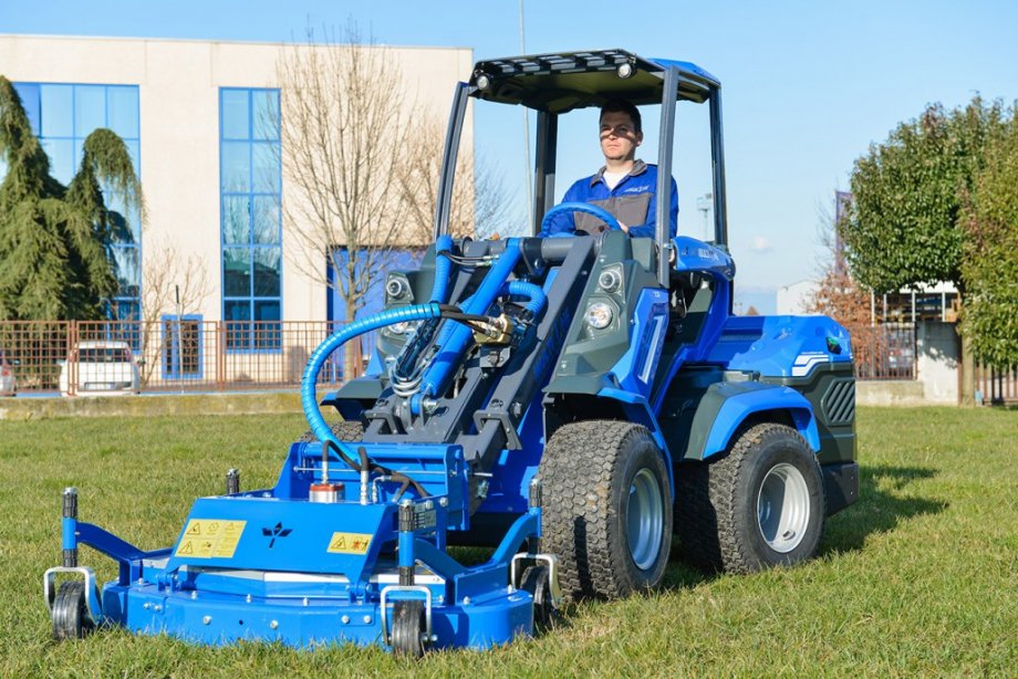 utovarivač multione 7.3 sa teleskopom i pogonom 4 x 4 - slika 3