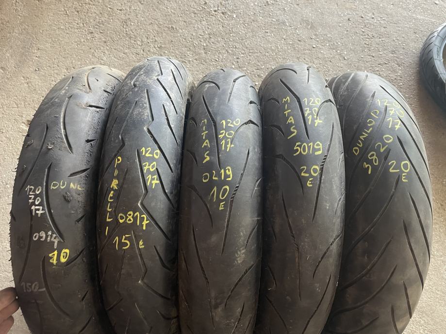 120/70-17 gume za motor - slika 1