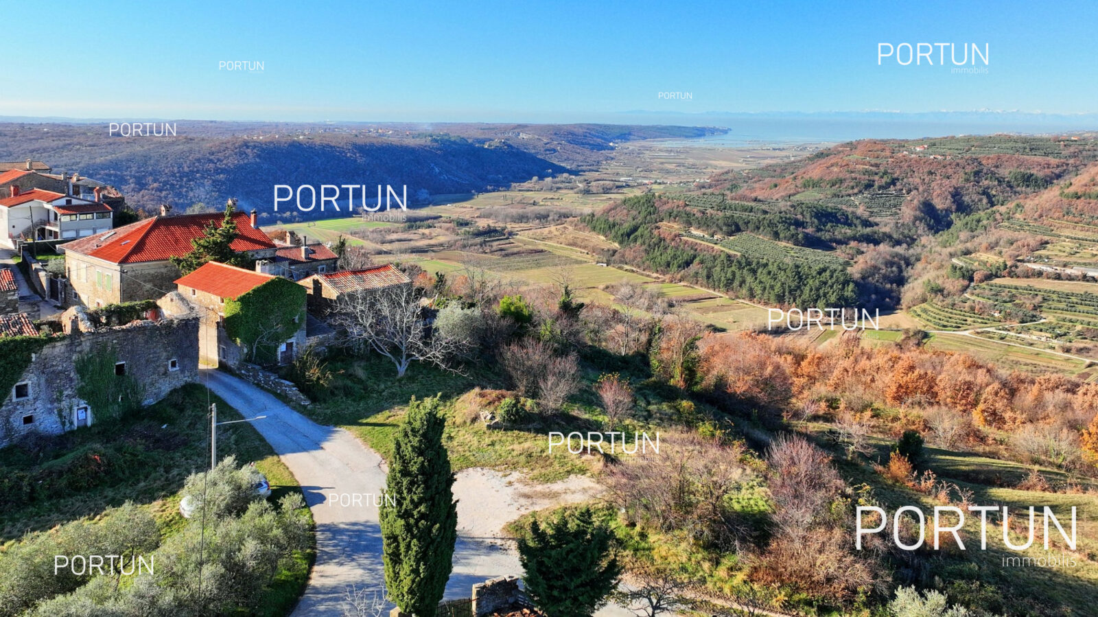kamena kuća u sjevernoj istri - slika 1