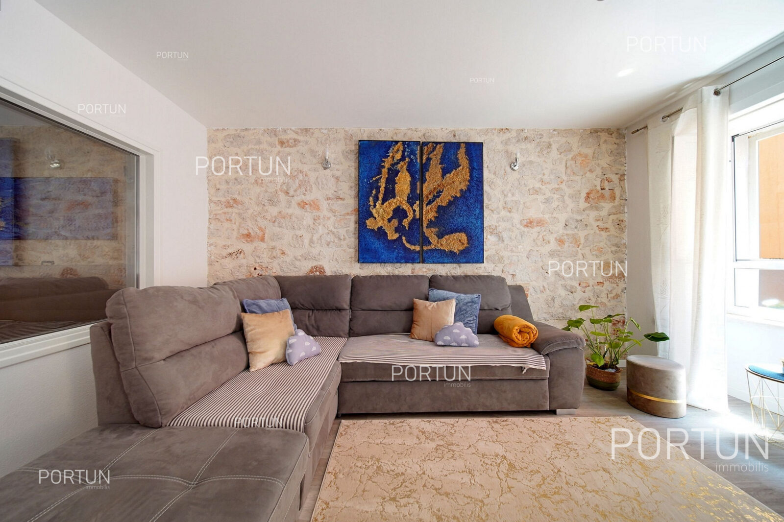 obnovljeni apartman u centru rovinja - slika 1