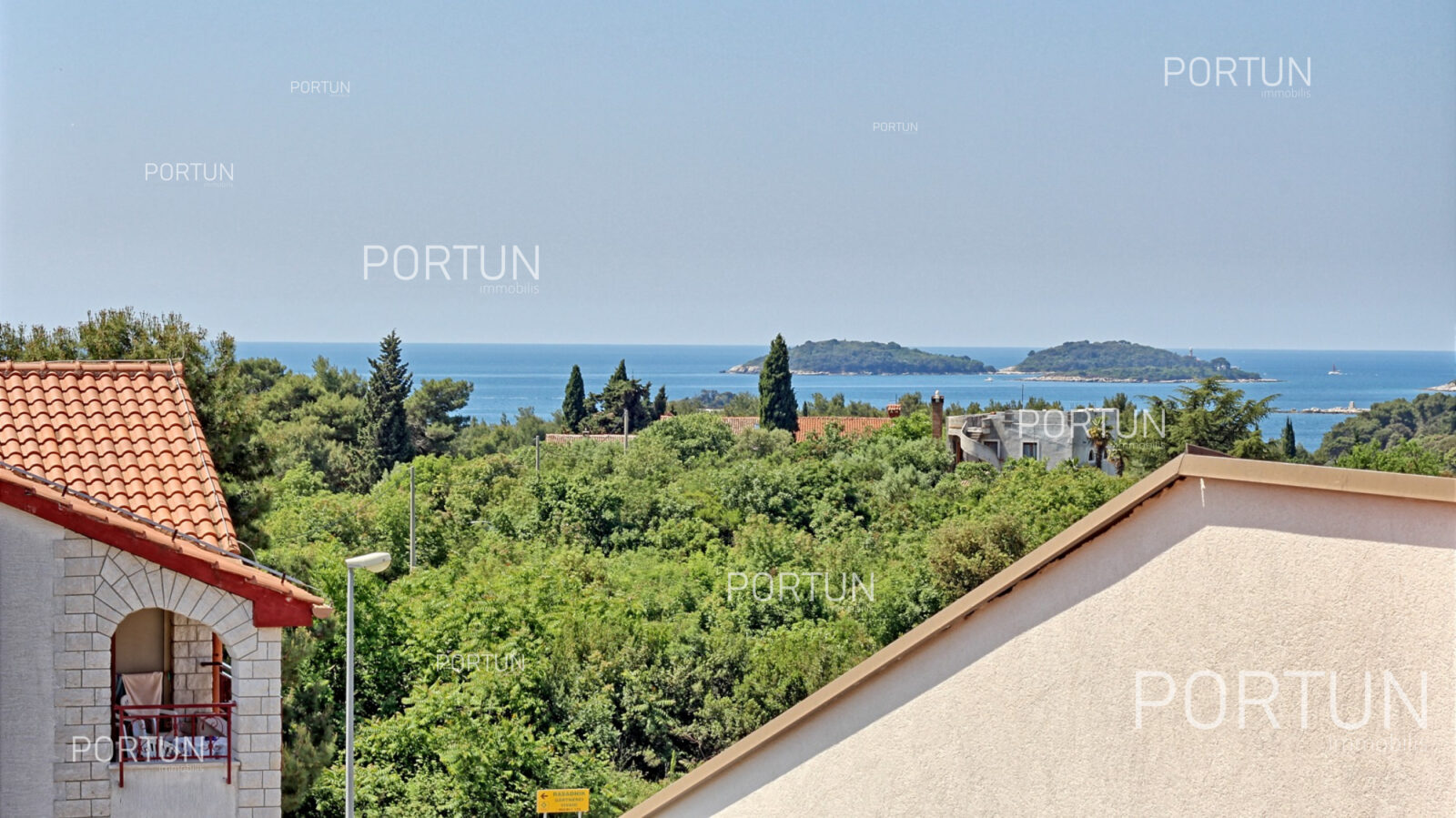 trosoban stan u rovinju - slika 1