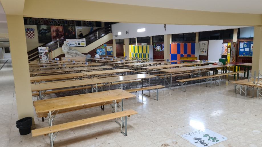 najam šatora za vjenčanja,frižidera,suncobrana,pivski setovi - slika 7