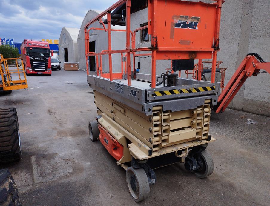 jlg 2646es - 10metara - slika 3