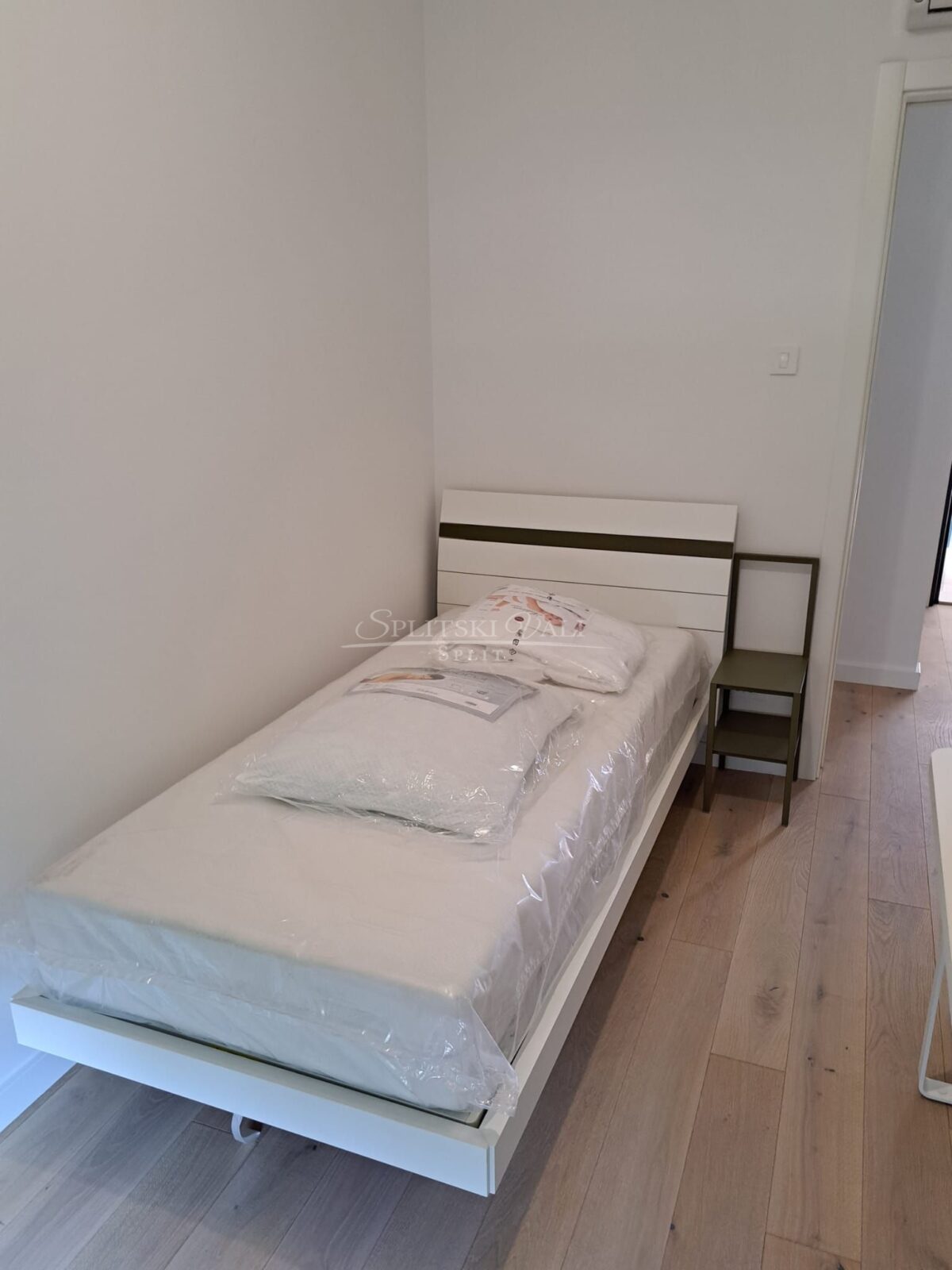 dugoročan najam luksuzan dvosoban stan 75m2 marjan, parking - slika 10