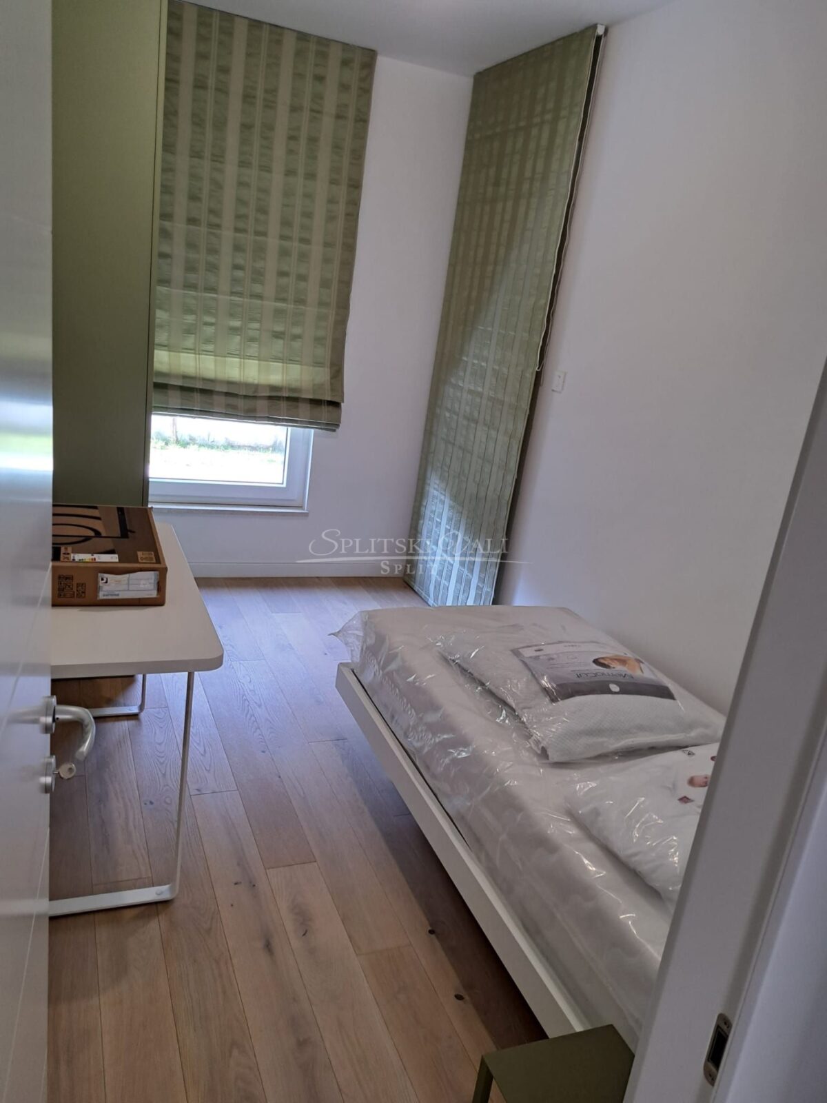 dugoročan najam luksuzan dvosoban stan 75m2 marjan, parking - slika 6