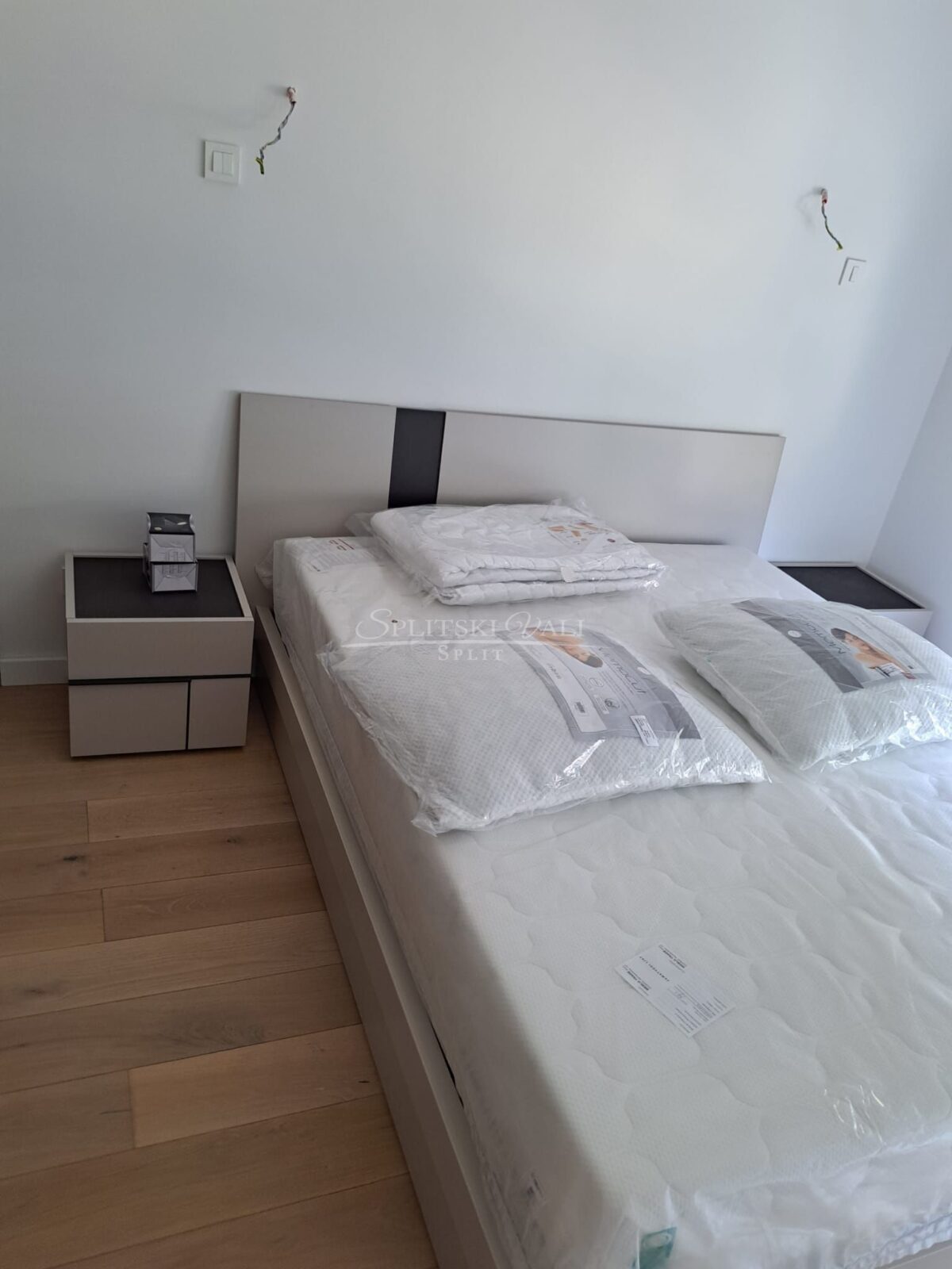 dugoročan najam luksuzan dvosoban stan 75m2 marjan, parking - slika 9