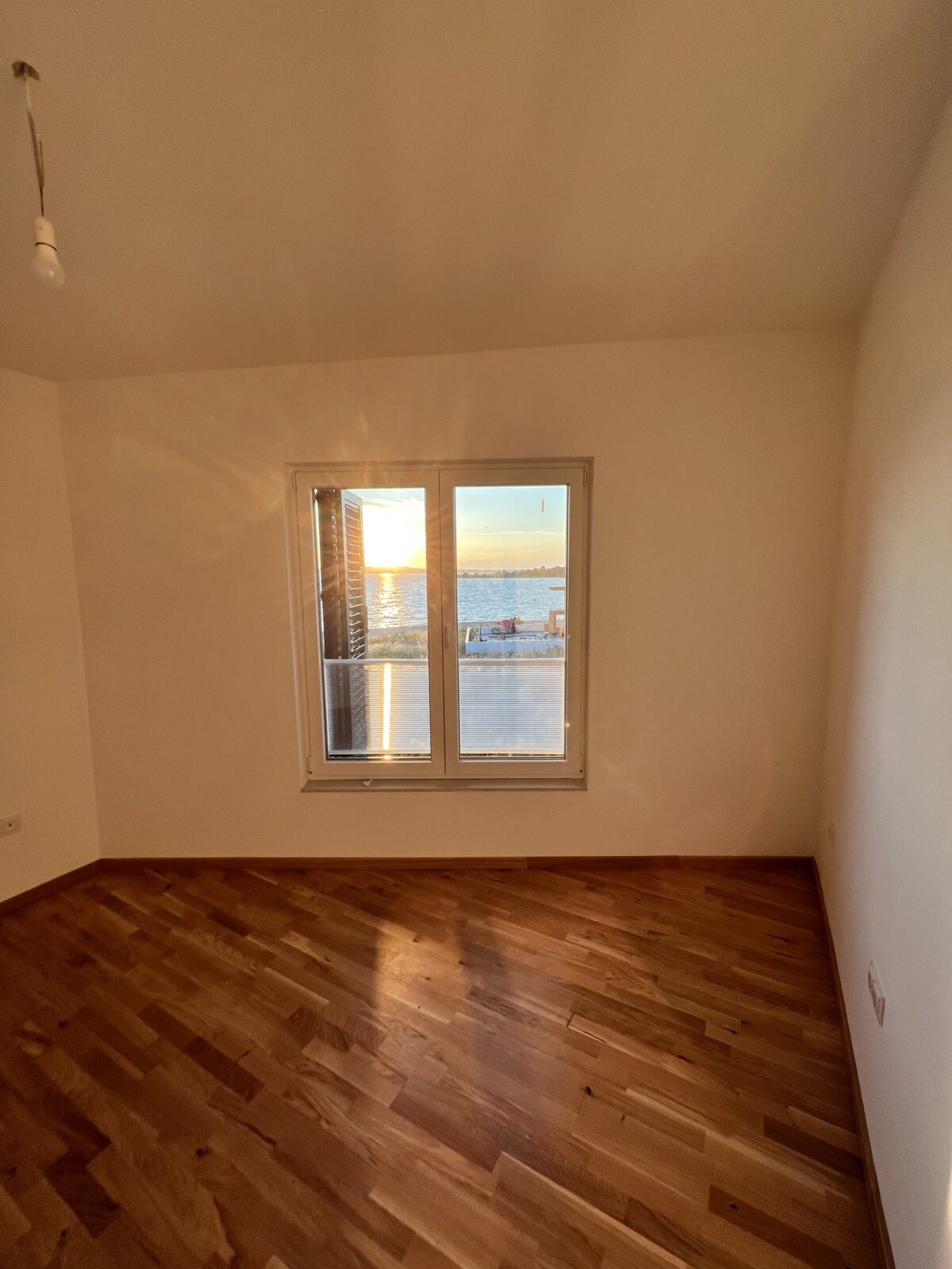 stan privlaka kod zadra - novogradnja 2022god. 3-sobni 40m od plaže - slika 14