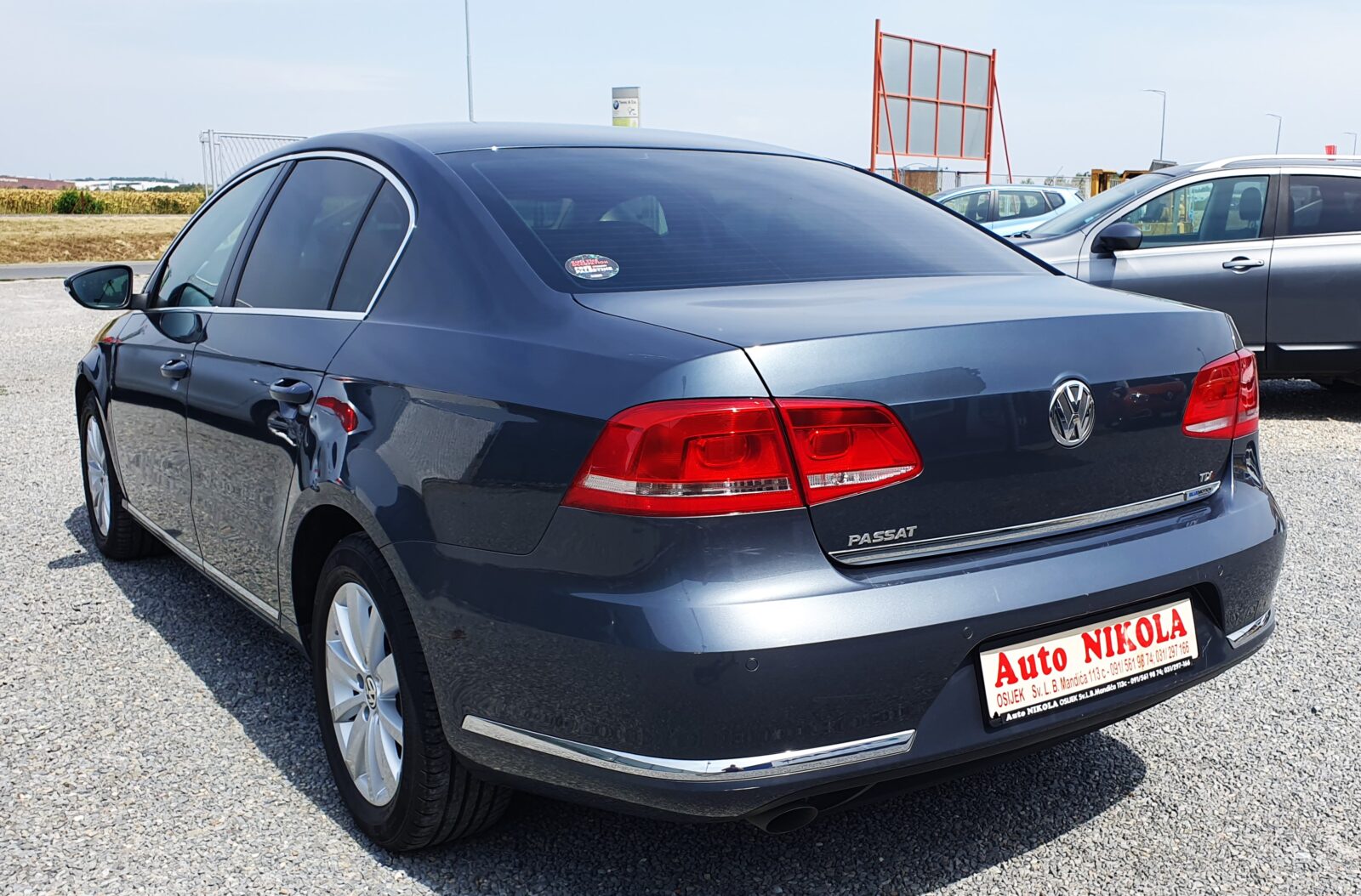 vw passat 1,6 tdi bmt**servisna**navi**šiber**tempomat**pdc**alu 16** - slika 4
