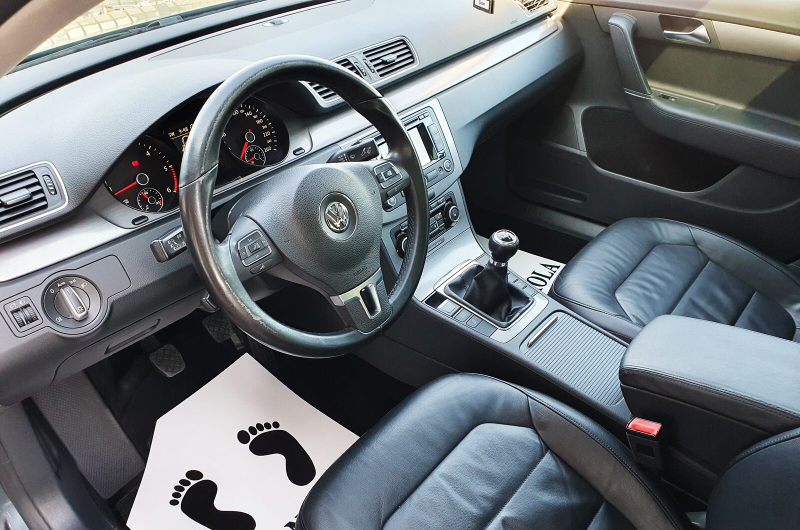 vw passat 1,6 tdi bmt**servisna**navi**šiber**tempomat**pdc**alu 16** - slika 8