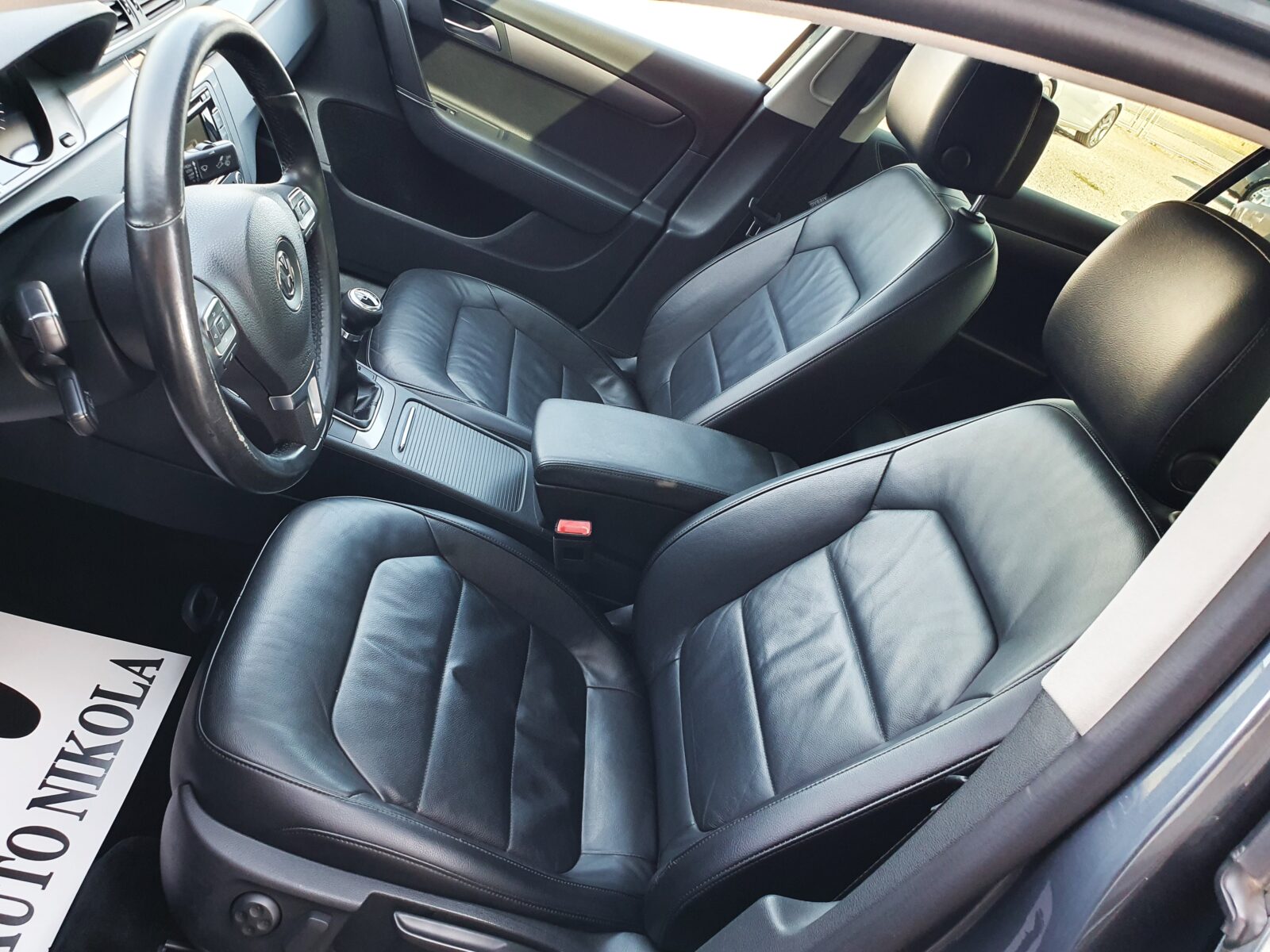 vw passat 1,6 tdi bmt**servisna**navi**šiber**tempomat**pdc**alu 16** - slika 9