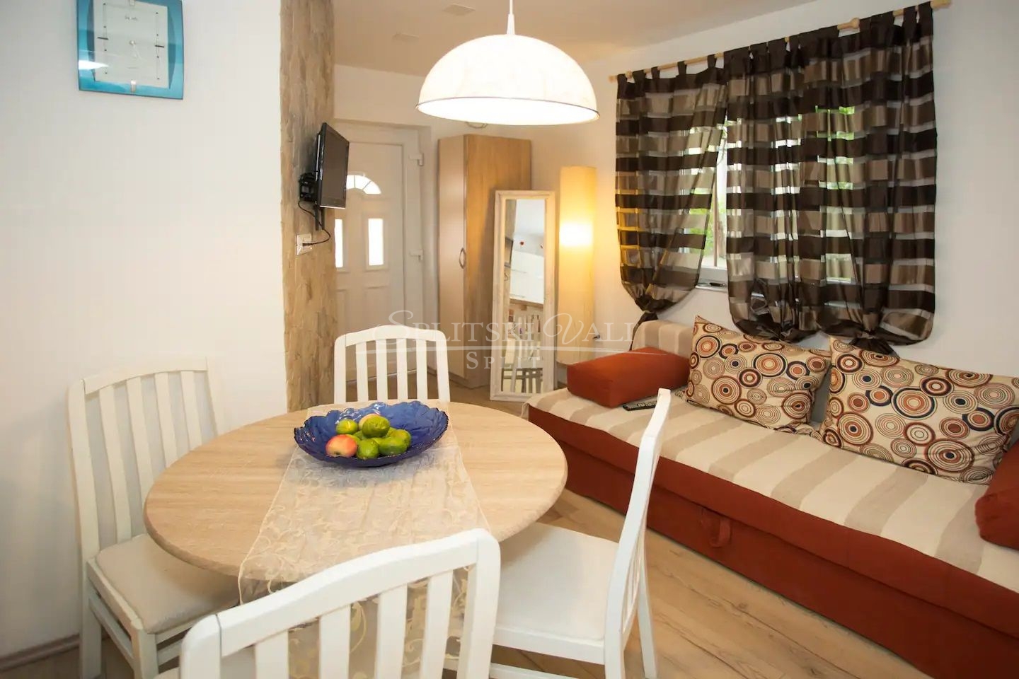 apartman sa pristupom bazenu, solin - za najam od 22.09.-01.06 - slika 4