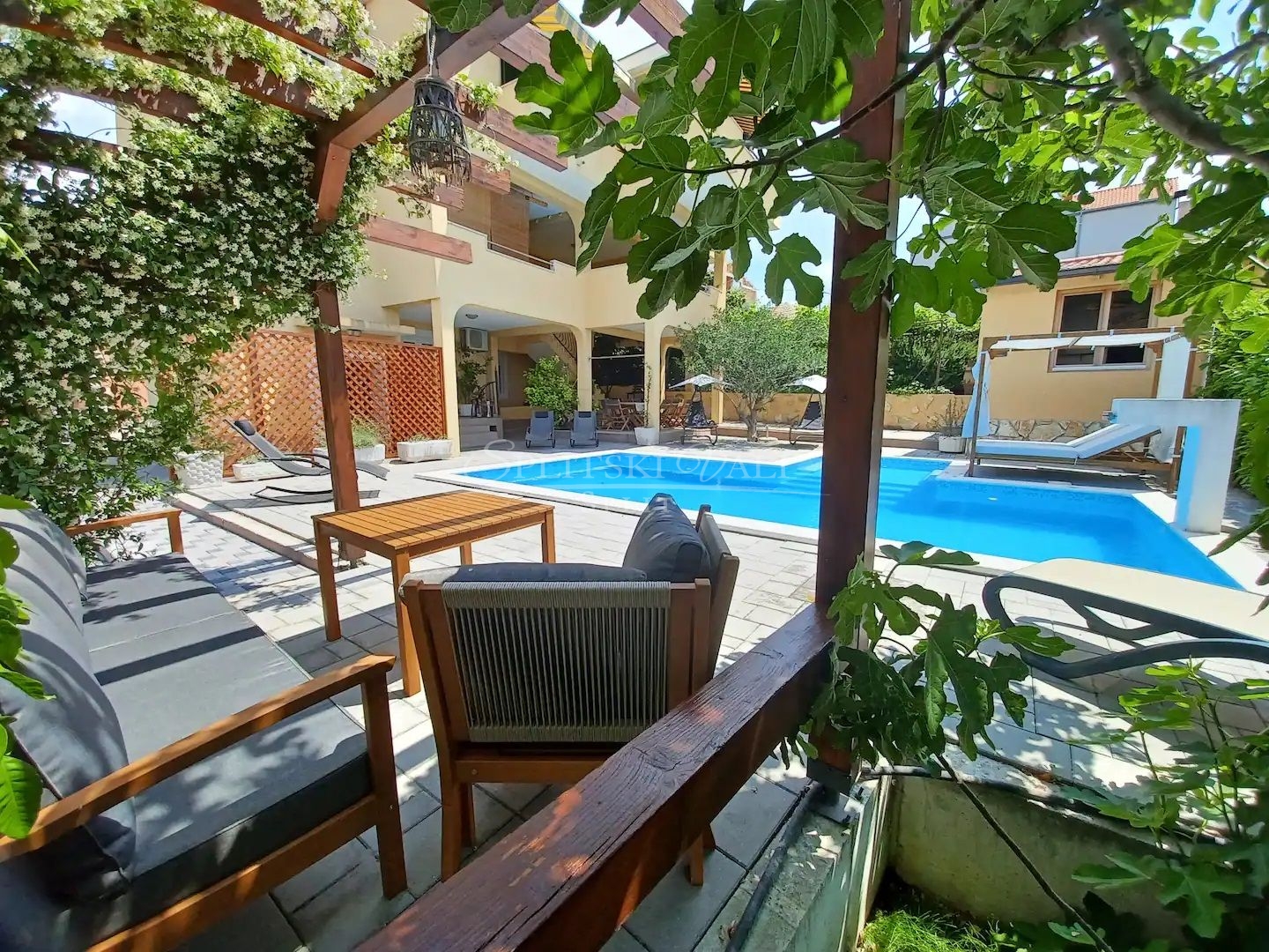 apartman sa pristupom bazenu, solin - za najam od 22.09.-01.06 - slika 8