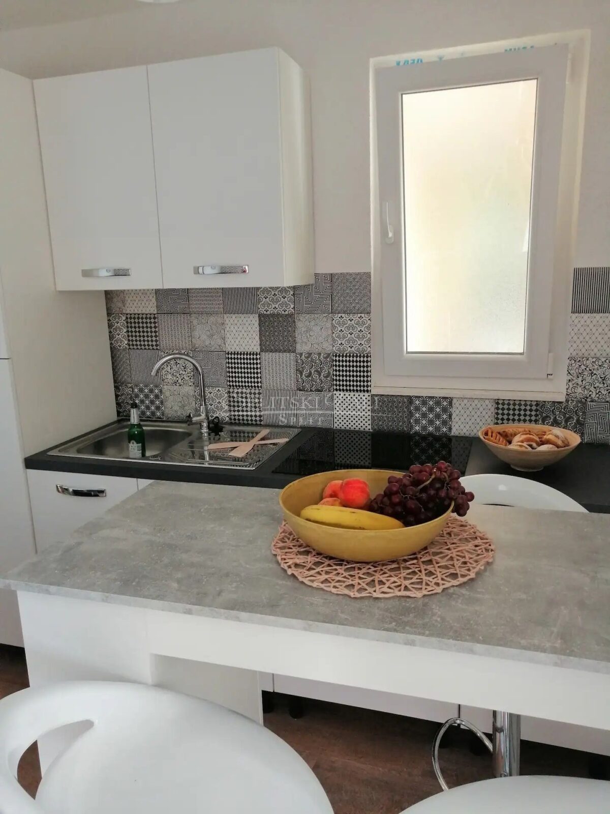 dvosobni apartman sa pristupom bazenu, solin - od 22.09.-01.06. - slika 4