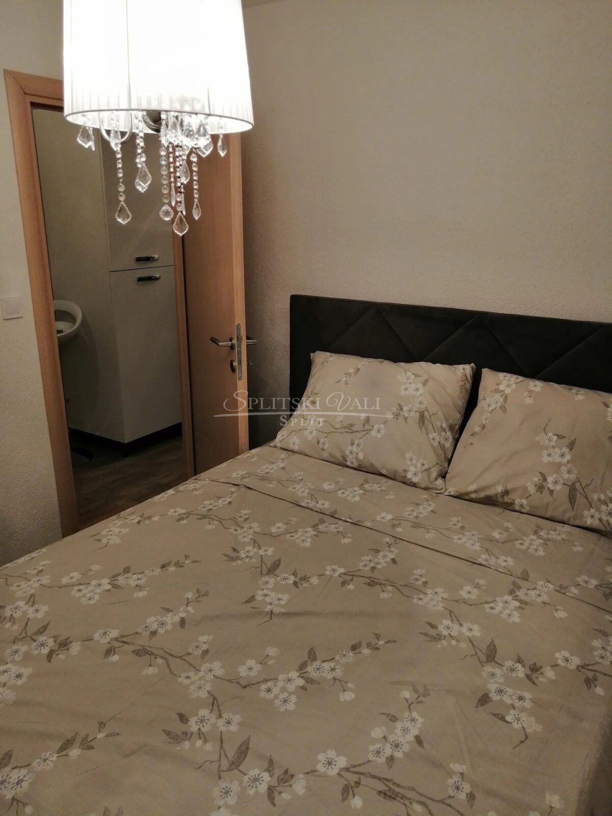 dvosobni apartman sa pristupom bazenu, solin - od 22.09.-01.06. - slika 9