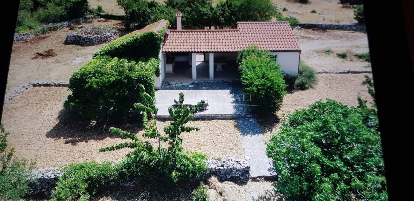 donji humac,brač - atraktivno poljoprivredno zemljište s kućom od 60m2 - slika 5