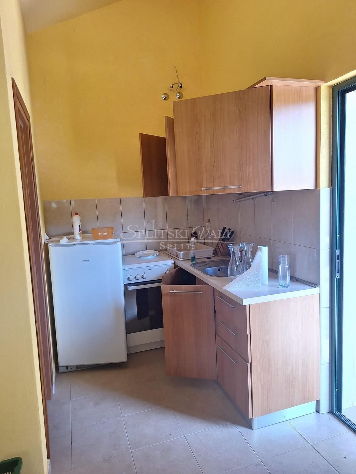 donji humac,brač - atraktivno poljoprivredno zemljište s kućom od 60m2 - slika 7