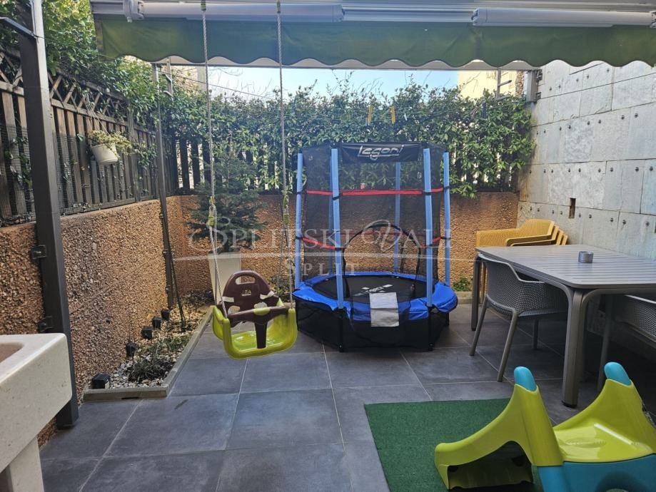 prilika! split - prodaja dvosoban stan novije gradnje sa vrtom, 103m2 - slika 4
