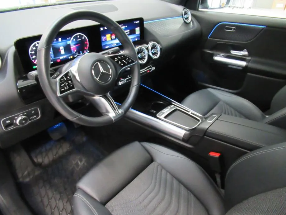 mercedes-benz gla 200 d progressive advanced plus **3 godine jamstva** - slika 10