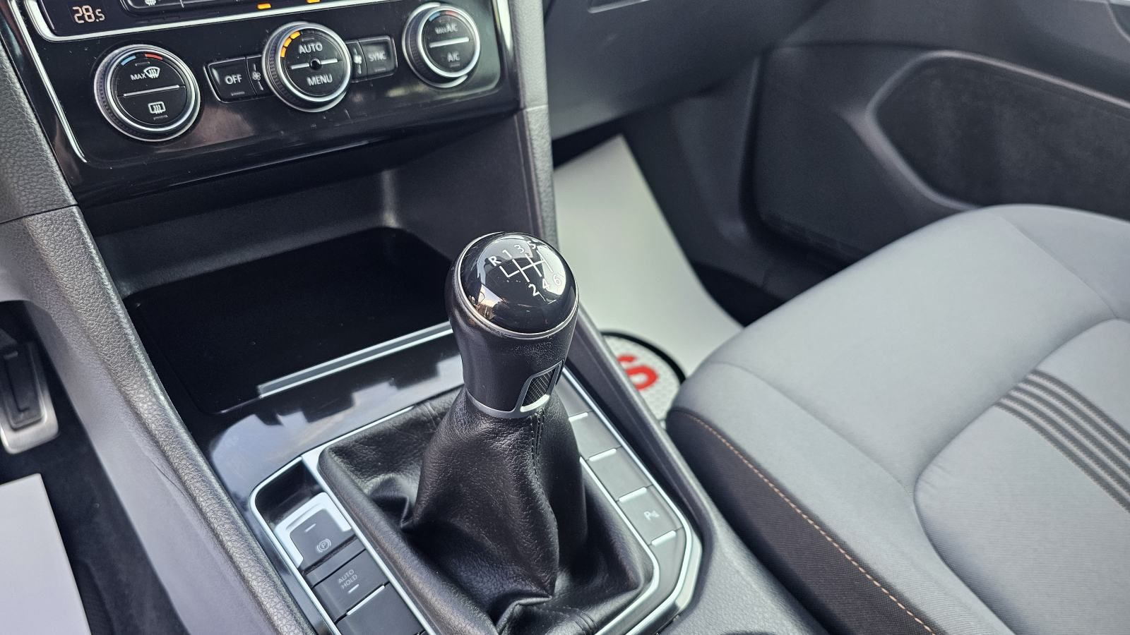vw golf sportsvan 1.2 tsi climatronic,gr.sj,tempomat,alu,pdc,odličan - slika 9