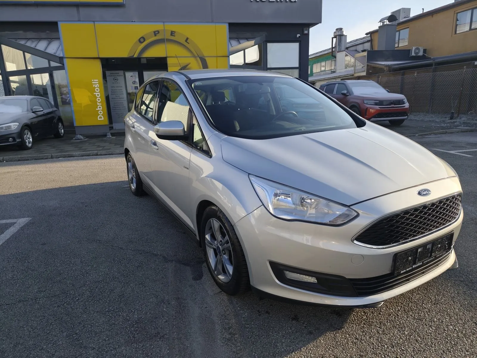prodajemo ford c-max u odličnom stanju od prvog vlasnika - slika 2