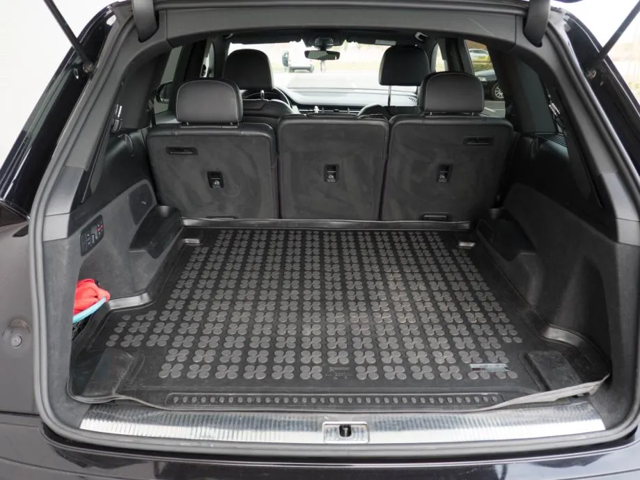 audi q7 3,0 tdi | 200 kw | s-line | 7 sjedala | bose hi-fi | virtual - slika 27