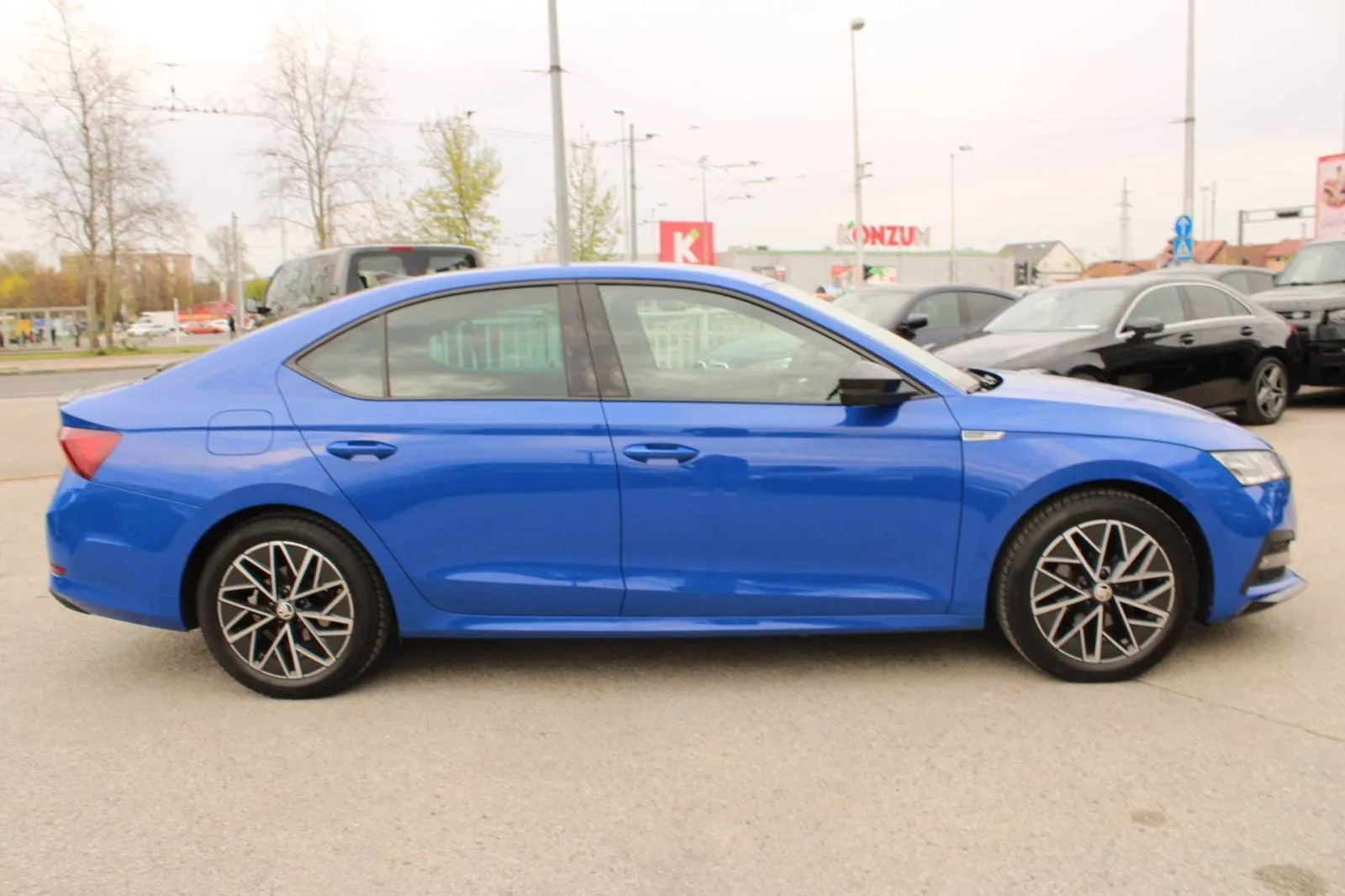 škoda octavia 2.0 tdi dsg sportline *led, navigacija, kamera* - slika 4