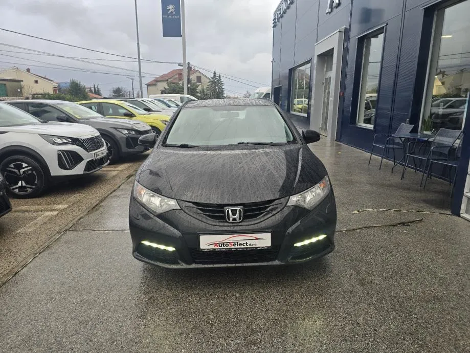 honda civic 1.6 dtec - 2015 - 150000km - servis - garancija - reg1god - slika 3