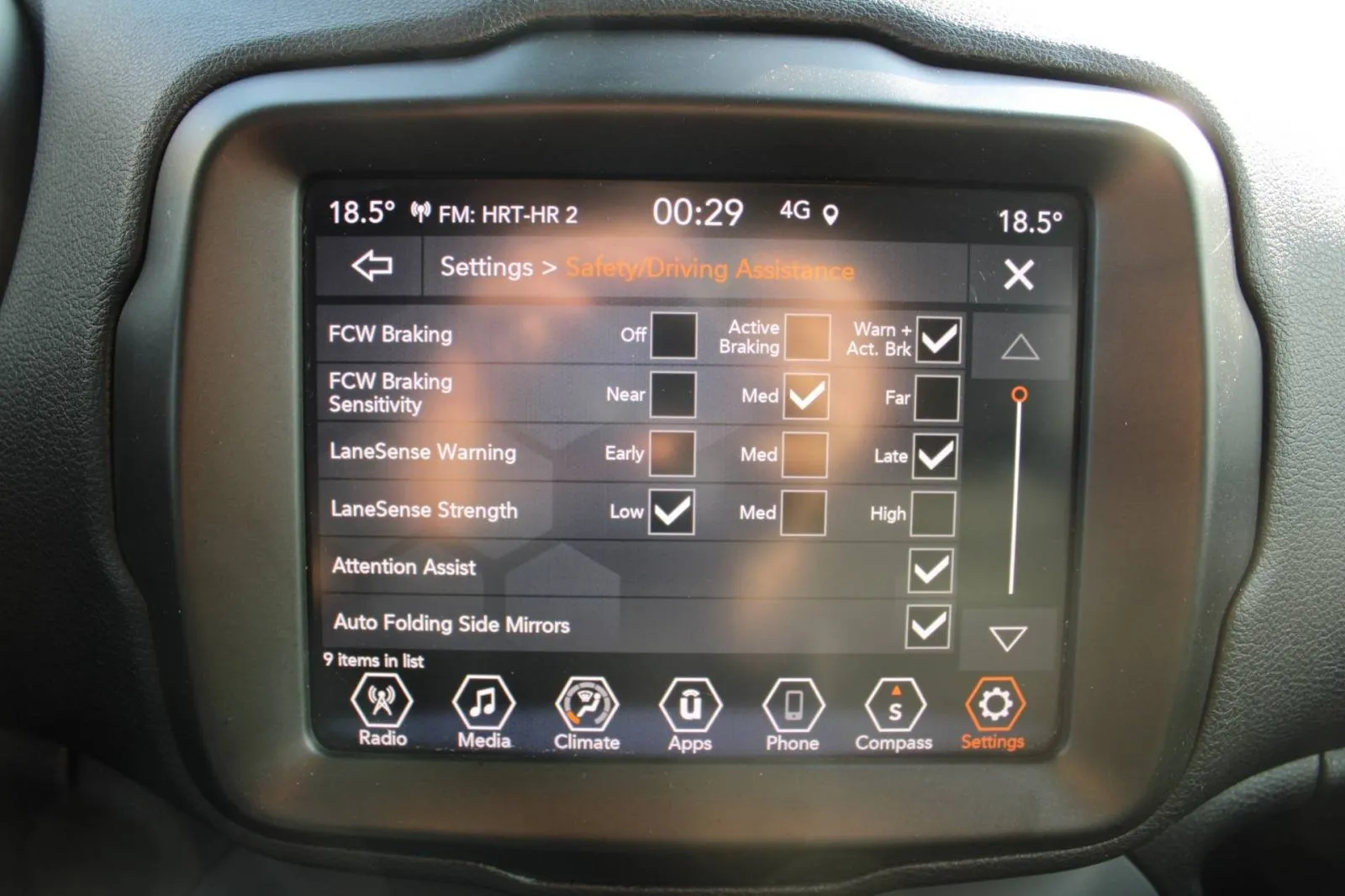 jeep renegade 1.3 t4 phev limited 4x4 automatik - slika 23