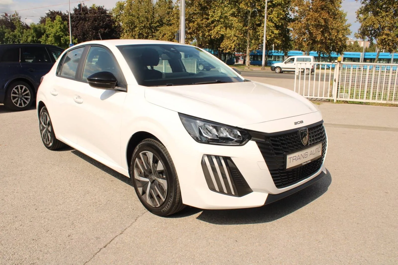 peugeot 208 1.2 puretech - slika 3