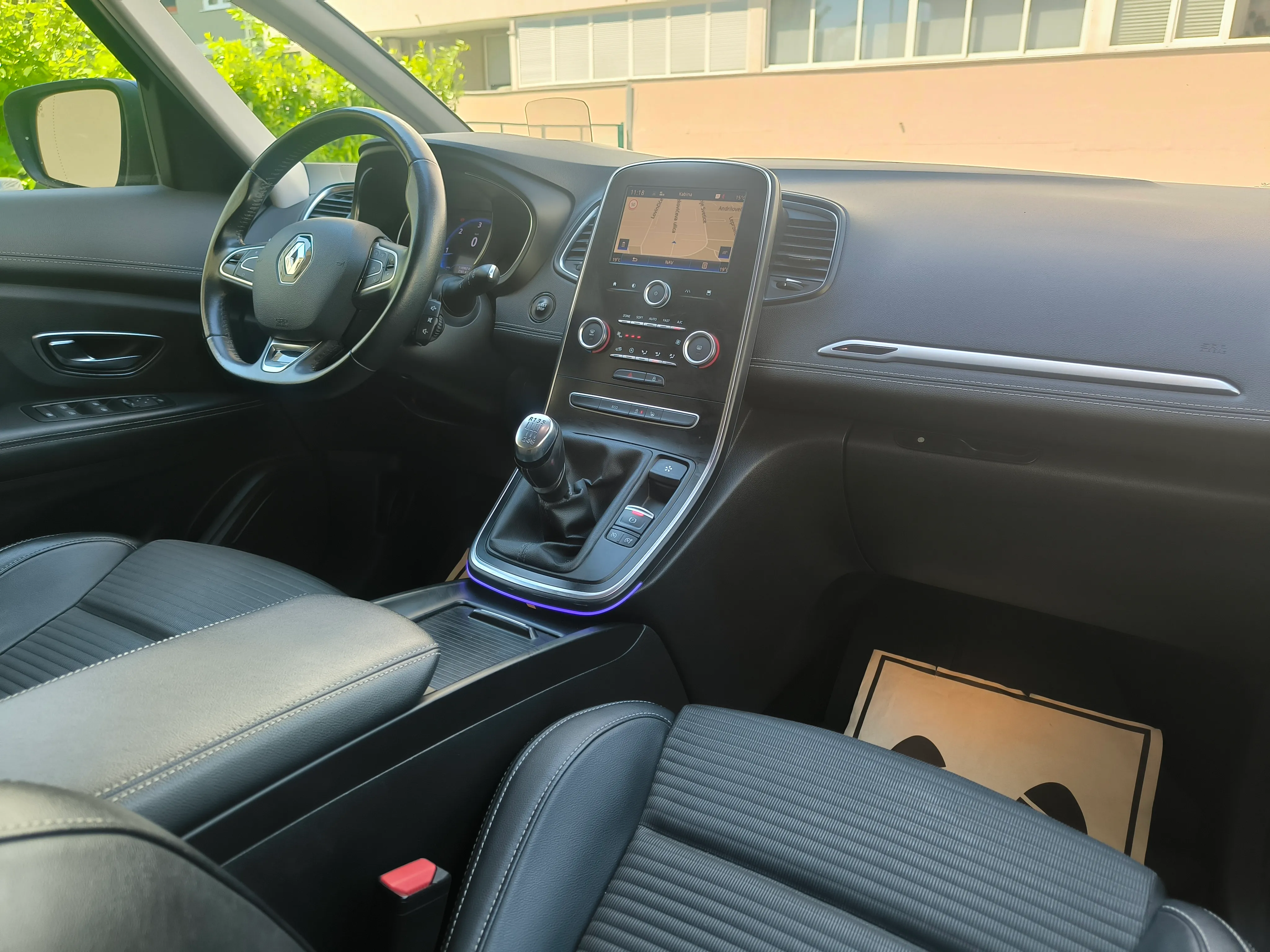 renault scenic 1,5dci, intens, full led, kamera, ekstra stanje - slika 24