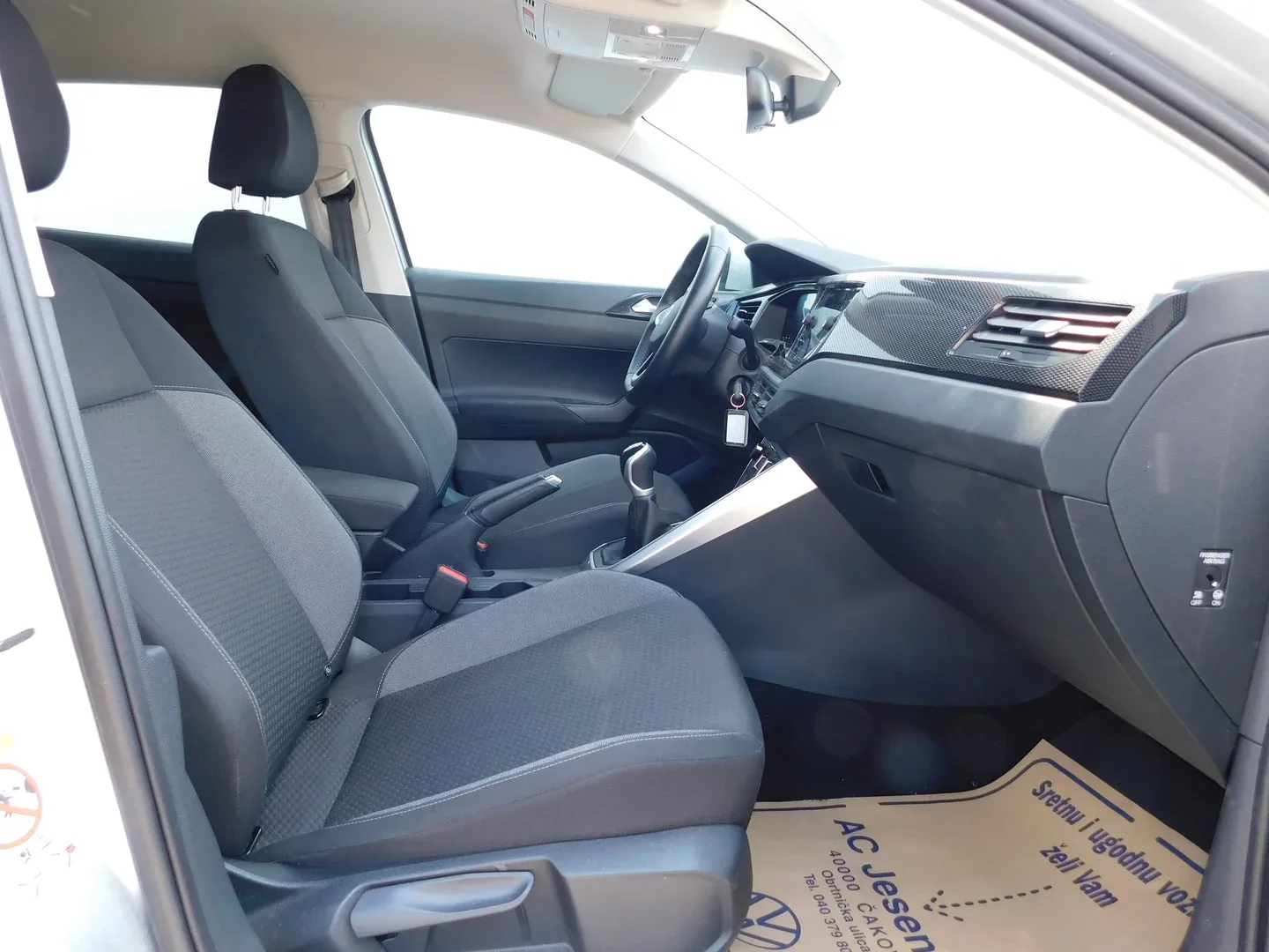 10844 volkswagen taigo 1.0 tsi life - slika 11